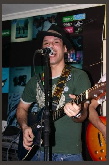 Junior Dias &amp; Banda